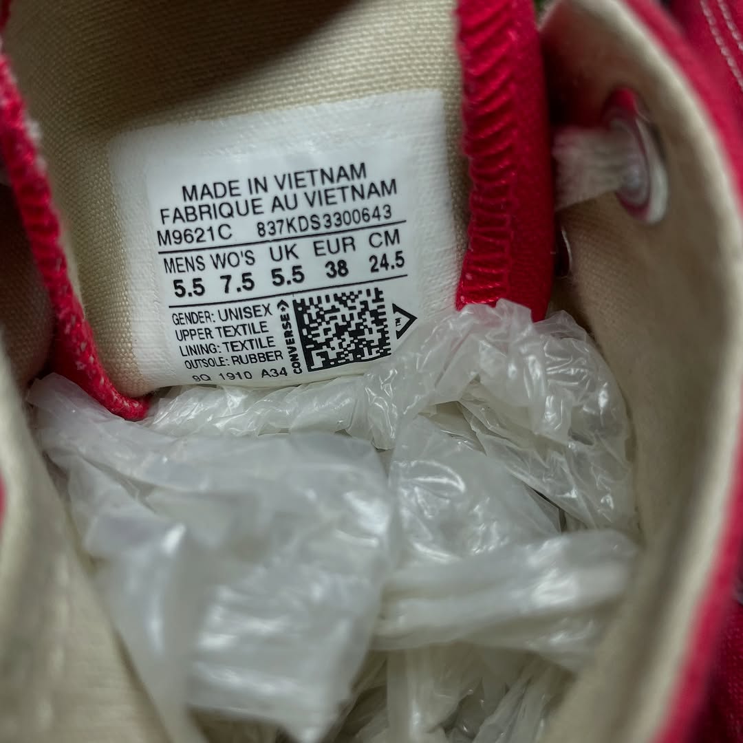 Red Converse High Top (38 / 7)