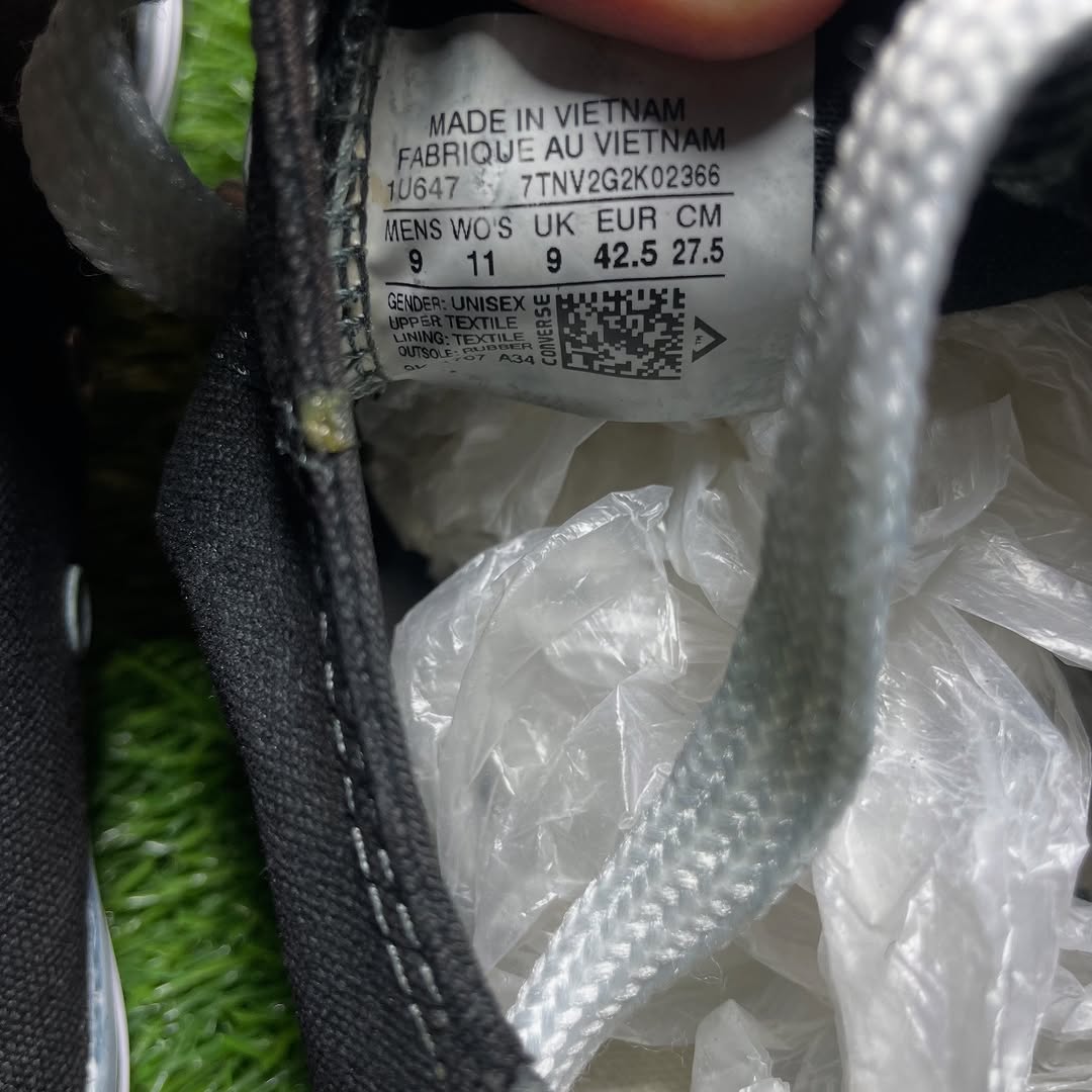 Black Converse Low Top(42.5 / 10.5)(43 / 11)