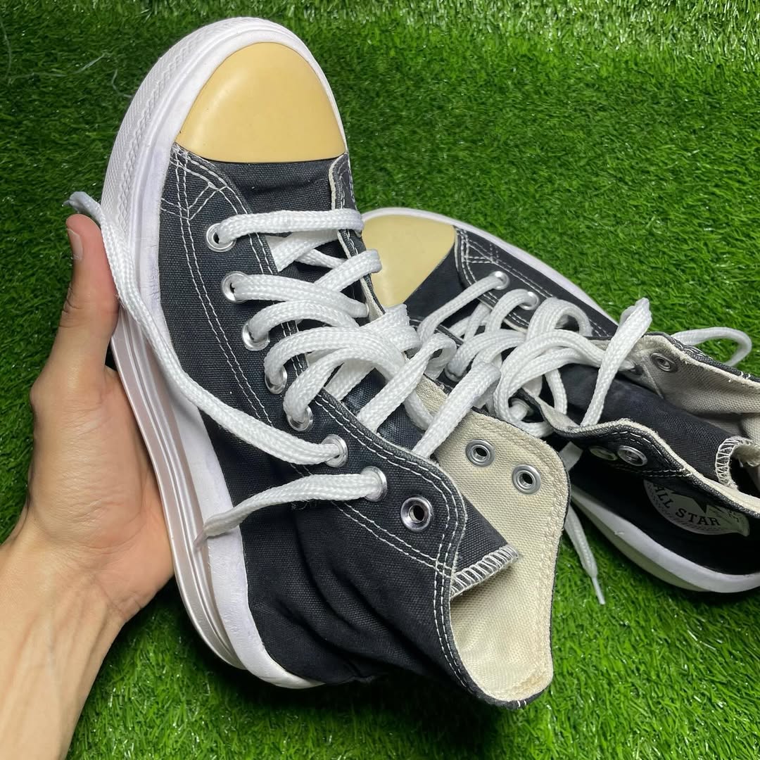 Black Converse High Top (Size 38 / 7)