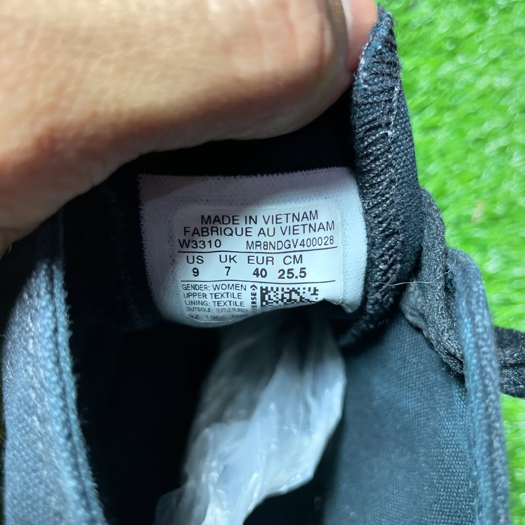Black Converse High Top (Size 40 / 8.5)