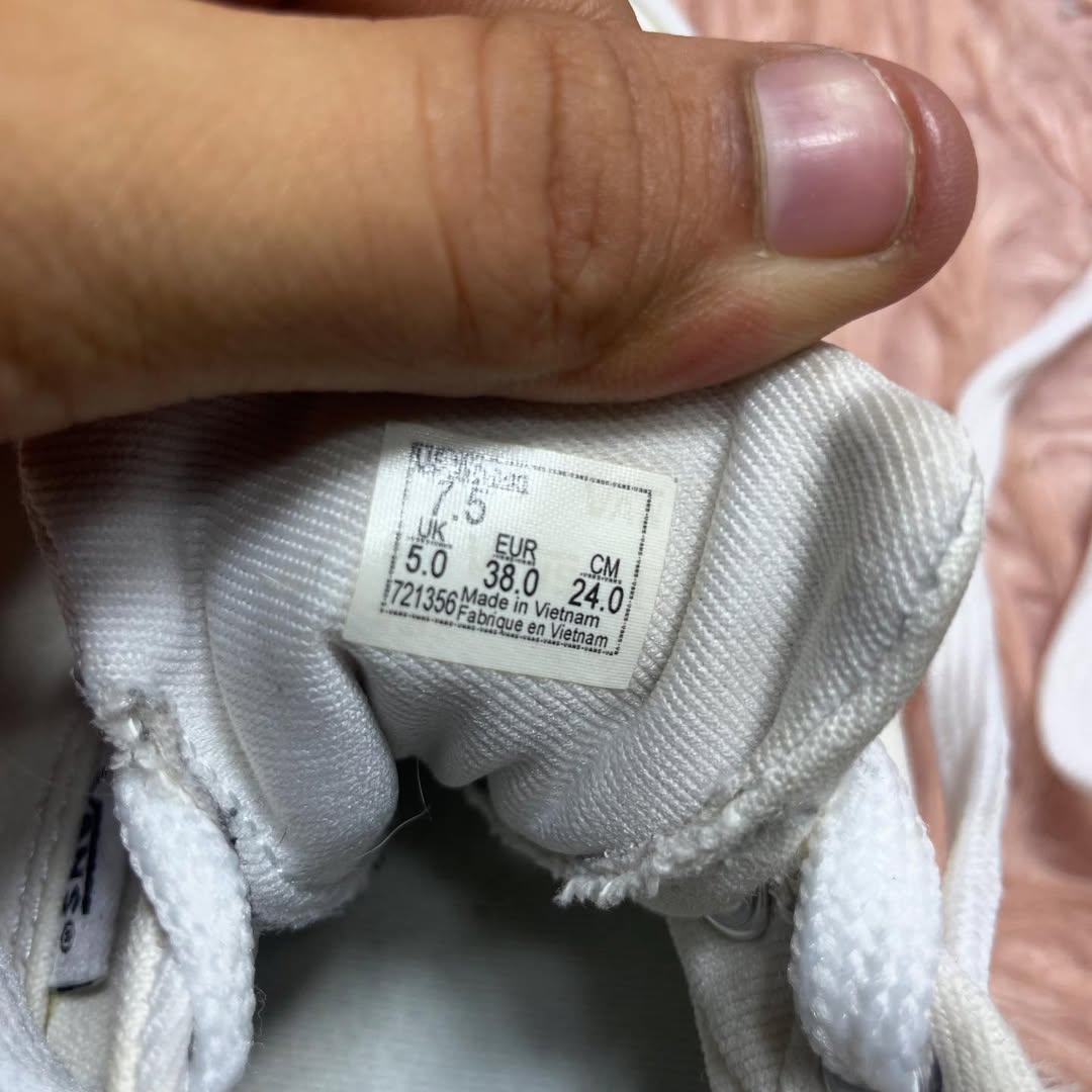 White Vans Low Top (Size 38 / 7)