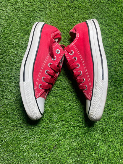 Black Converse Low Top (37 / 6)