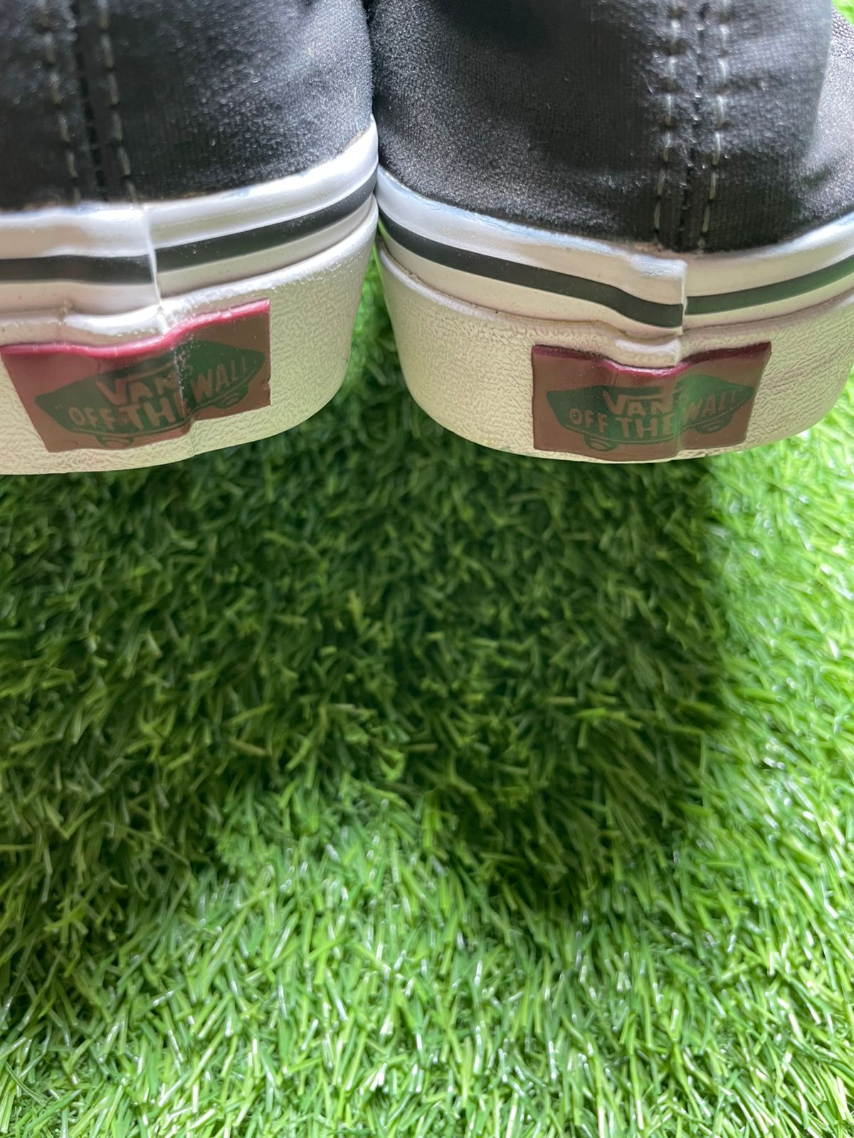 Vans Low Top ( 45 - 11 )