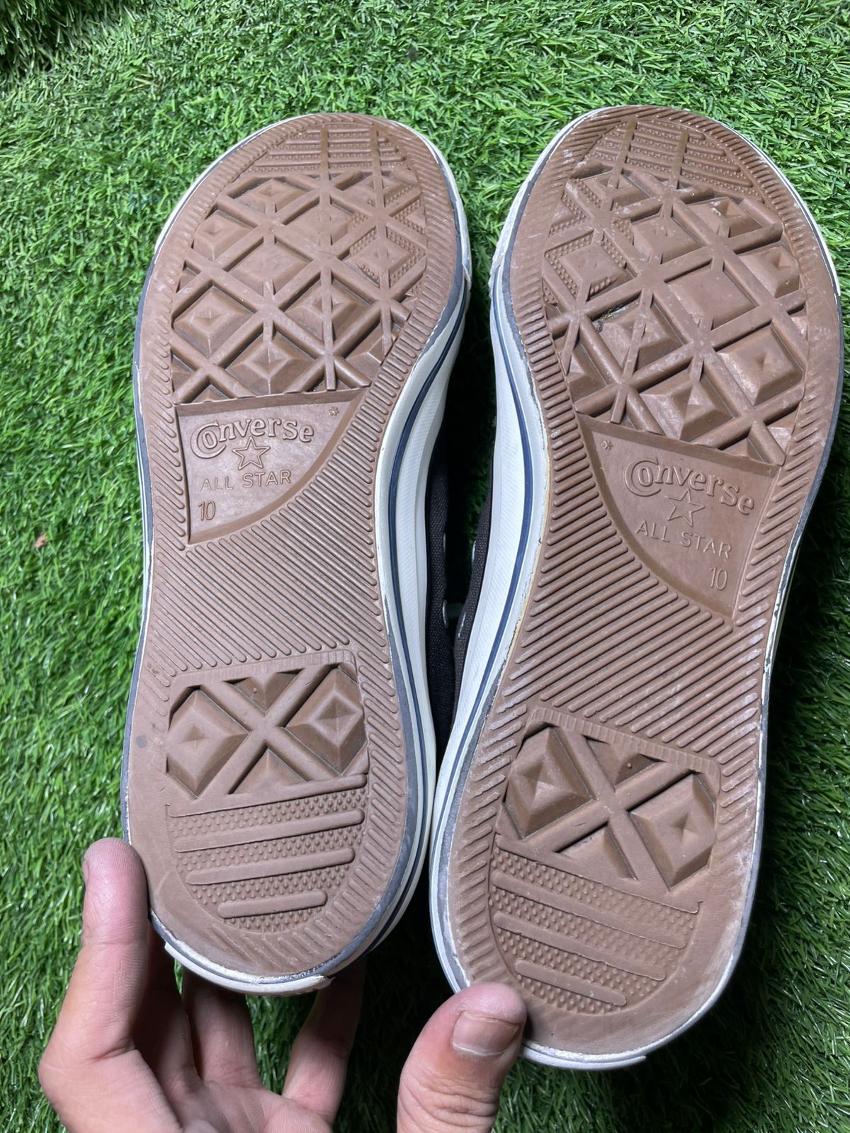 Black Converse High Top ( 44 / 10 )