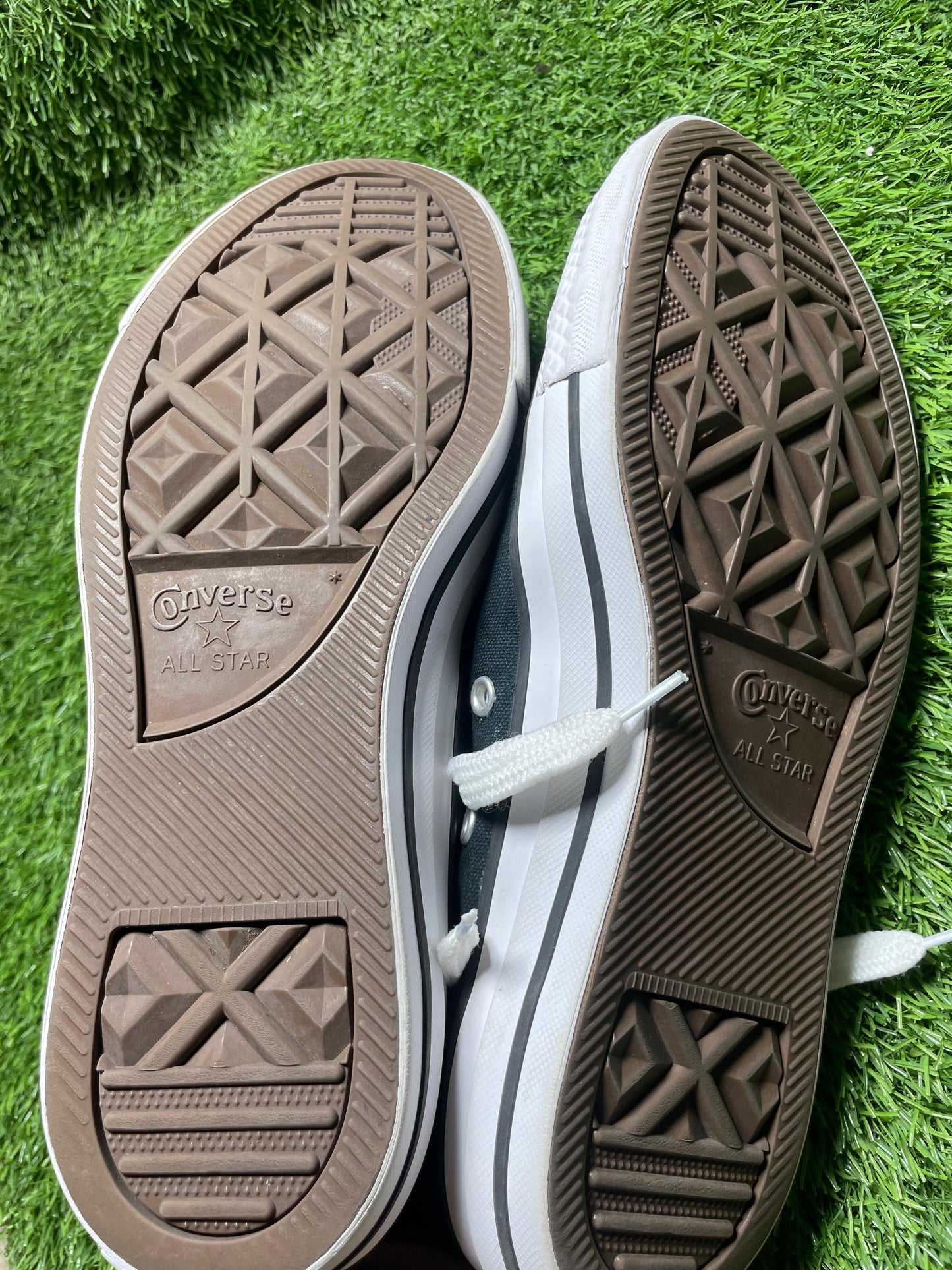 Black Converse Low Top(39 / 6 )