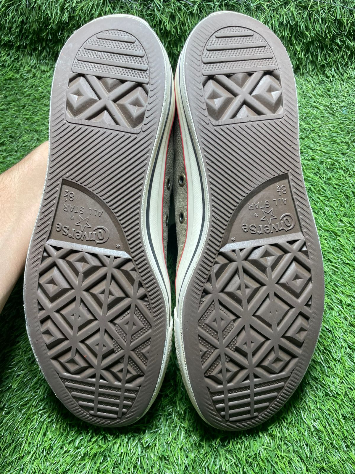 Brown Converse High Top ( 42 - 8.5 )