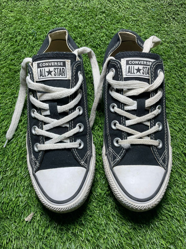 Blue Converse Low Top ( 36.5-37 / 6 - 6.5 )