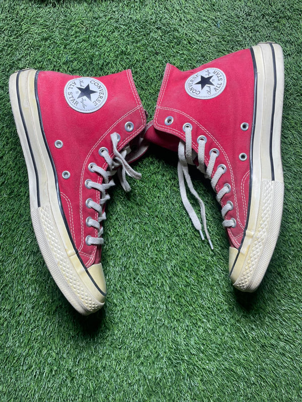 Red Converse High Top ( 43 / 9 )