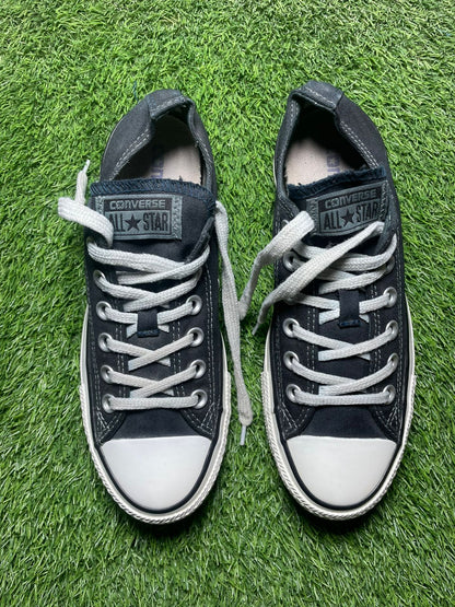 Black Converse Low Top (37.5 - 38 / 5)