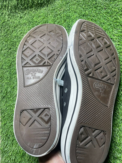 Black Converse Low Top ( 44 / 10 )