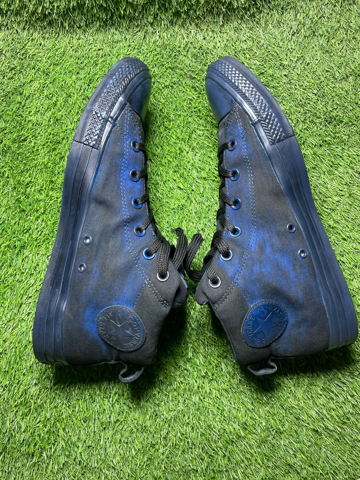 BLUE Converse High Top ( 45 / 11 )