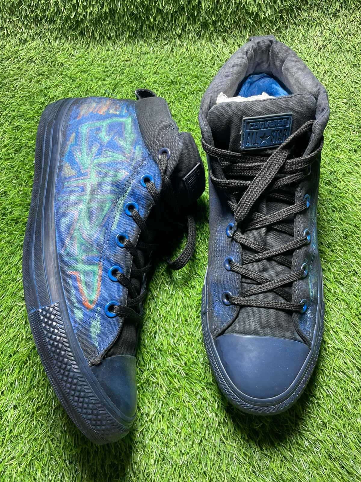 BLUE Converse High Top ( 45 / 11 )