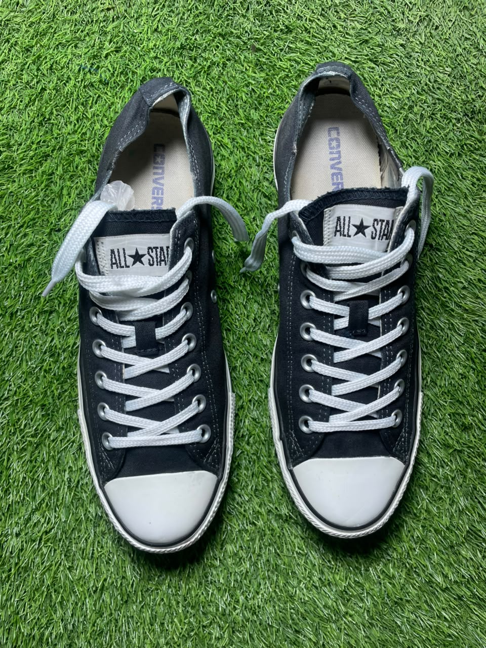 Black Converse Low Top ( 43 / 9 )
