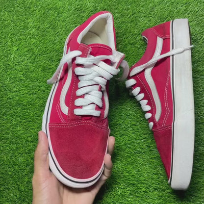 Red Vans Low Top (42.5 / 10.5)