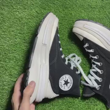 Black Converse High Top(38.5 / 7.5)