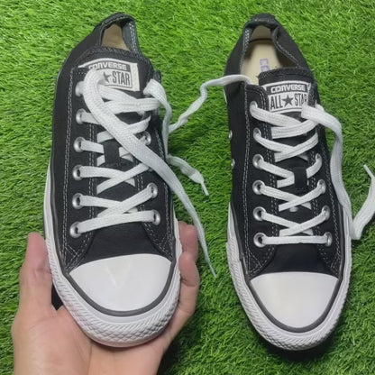 Black Converse Low Top(40  /8.5)