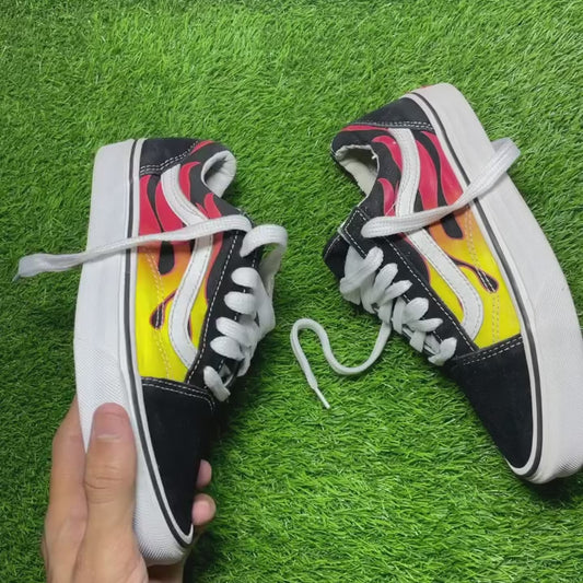Black Vans Low Top (37 / 6)