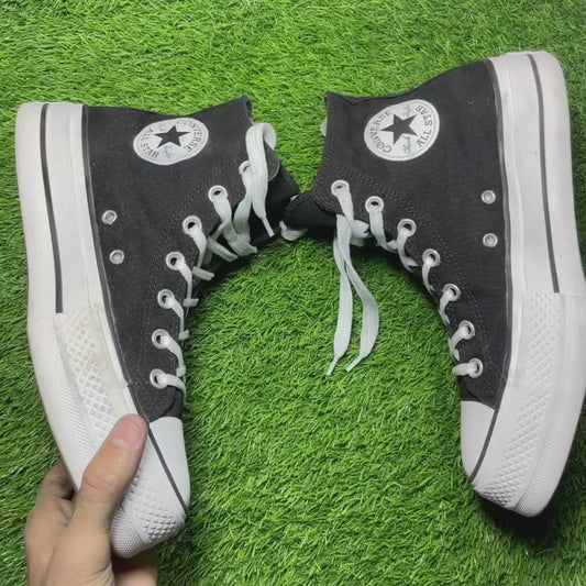 Black Converse High Top (40 / 8.5)