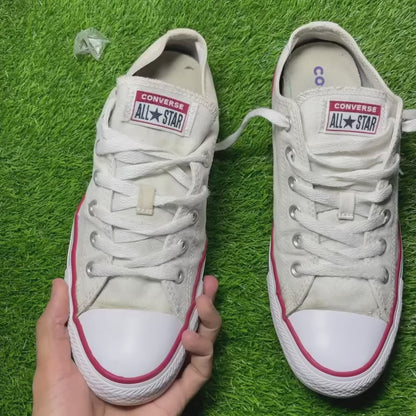 Beige Converse Low Top (41.5 / 9.5)