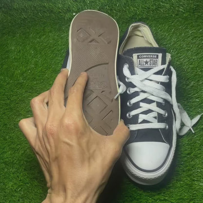 Black Converse Low Top (Size 39 / 8)