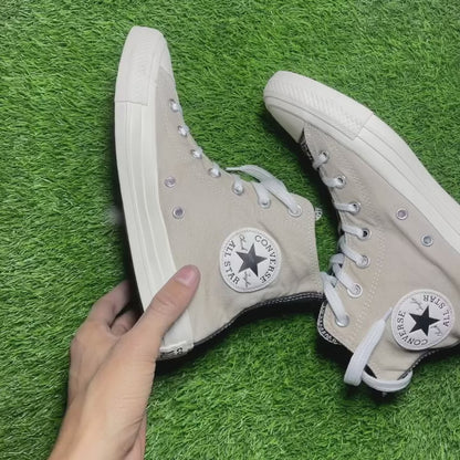 Beige Converse High Top (38 / 7)
