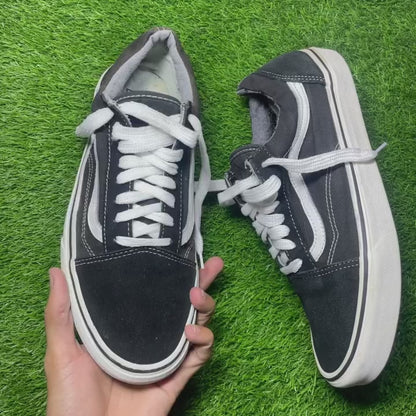 Black Vans Low Top (43 / 11)