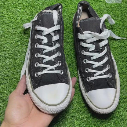 Black Converse Low Top (41.5  / 9.5)