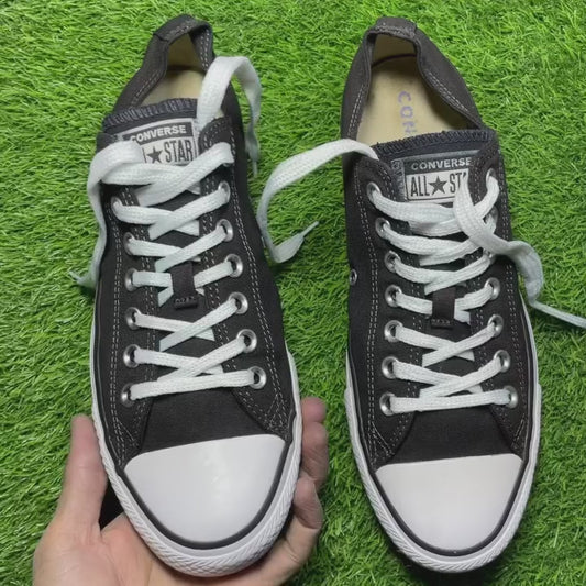 Black Converse Low Top (42 / 10)