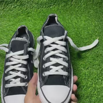 Black Converse Low Top (Size 39 / 8)