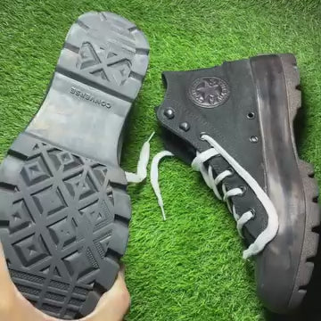 Converse High Top (Size 39 / 8)