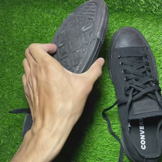 Black Converse Low Top (Size 42 / 10)