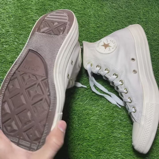 Beige Converse High Top (Size 40 / 8.5)
