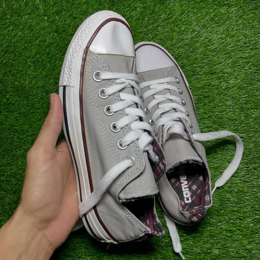 Gray Converse Low Top(Size 37.5 / 6.5)
