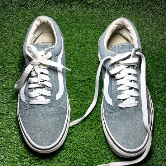 Gray Vans Low Top (Size 40 / 8.5)