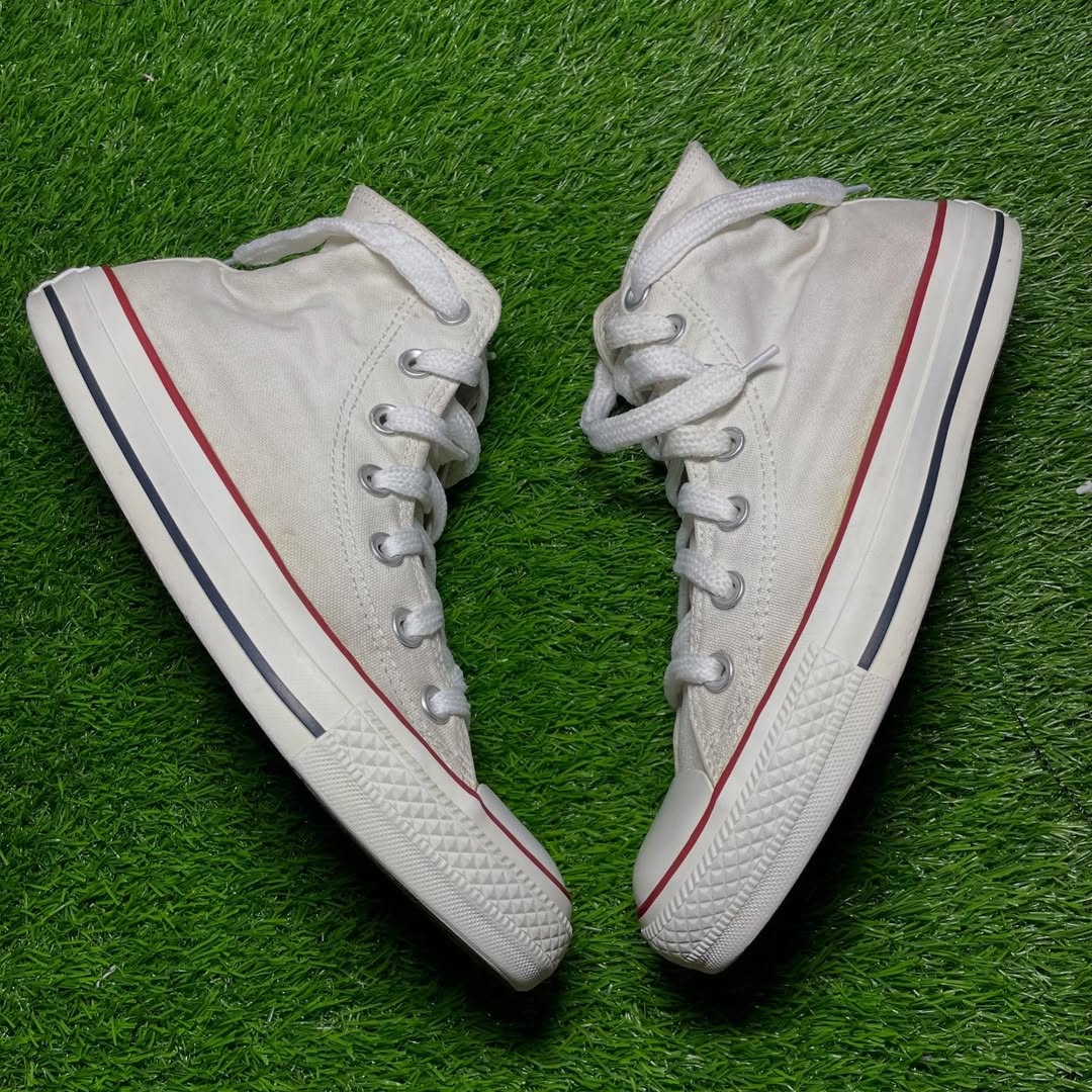 White Converse High Top(Size 39 / 8)