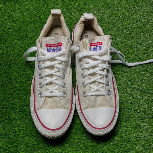 Beige Converse Low Top(Size 39 / 8)