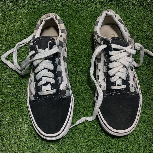 Black & White Vans Low Top (Size 38 / 7)