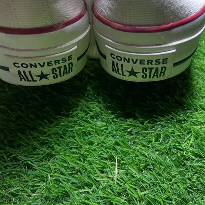 Beige Converse Low Top (Size 39 / 8)