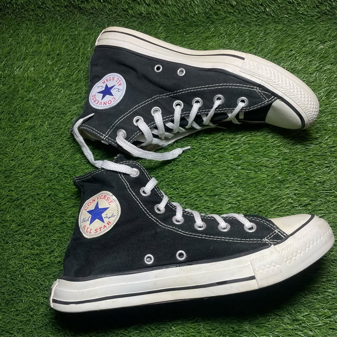 Black Converse High Top (Size 39 / 8)