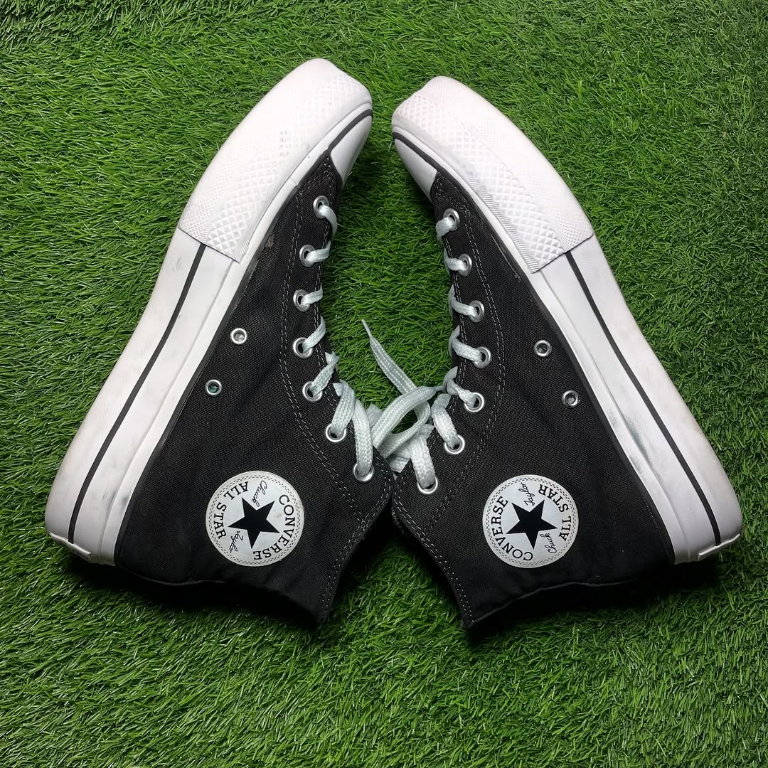 Black Converse High Top (40 / 8.5)