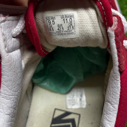 Red Vans Low Top (42.5 / 10.5)