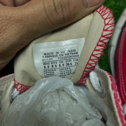 Red Converse High Top (39.5 / 8)