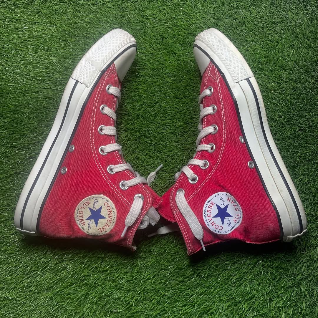 Red Converse High Top (38 / 7)