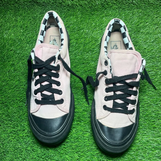 Beige Vans Low Top (Size 38.5 / 7.5)