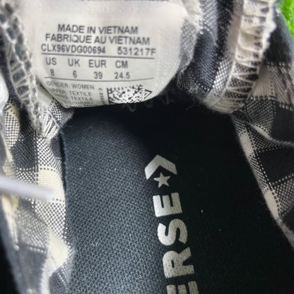 Black Converse Low Top (Size 39 / 8)