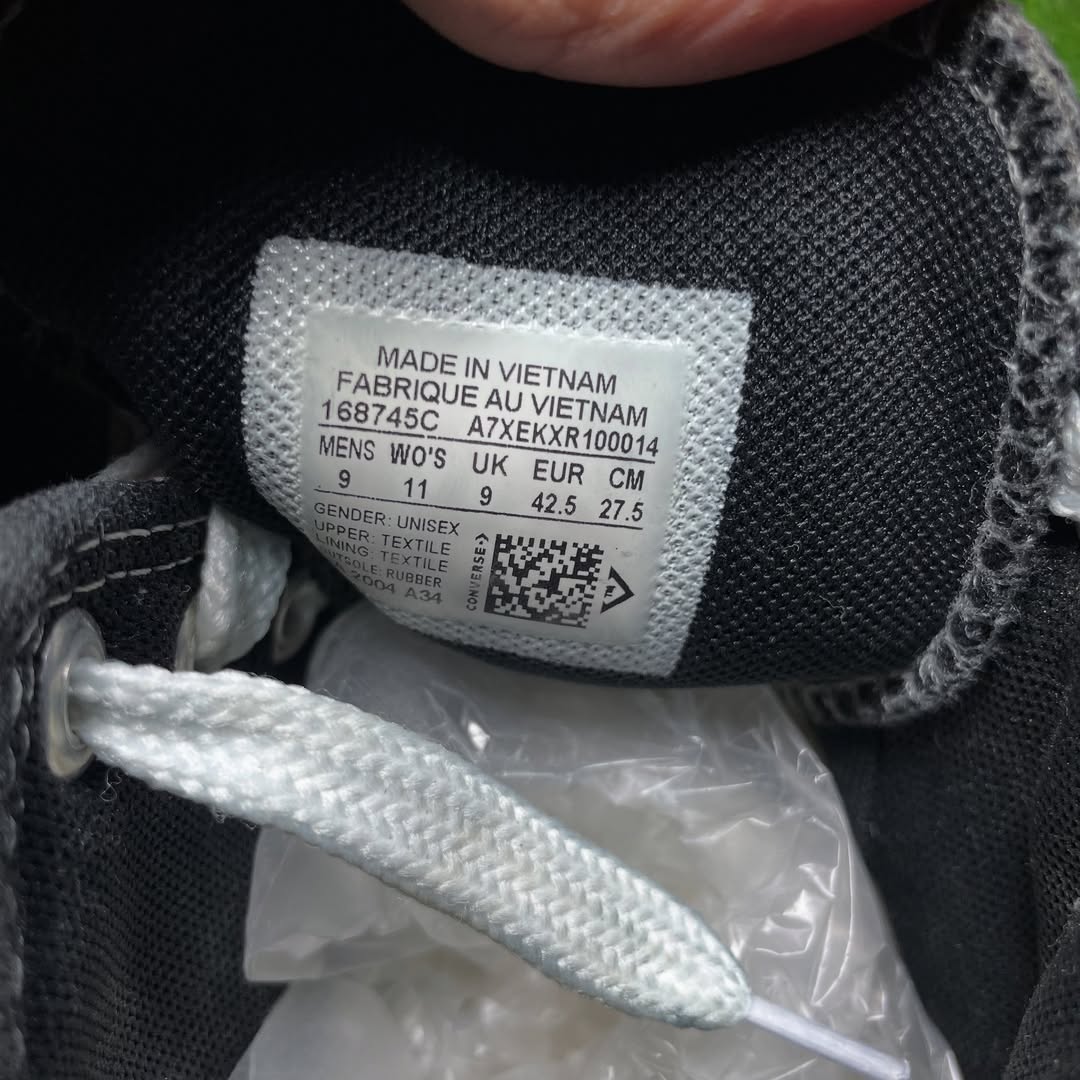 Black Converse High Top (42.5 / 10.5)
