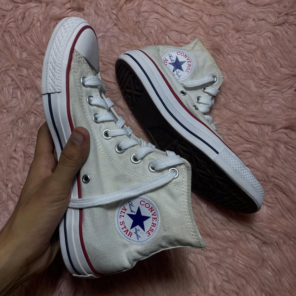 Beige Converse High Top(Size 39 - 39.5 / 8)