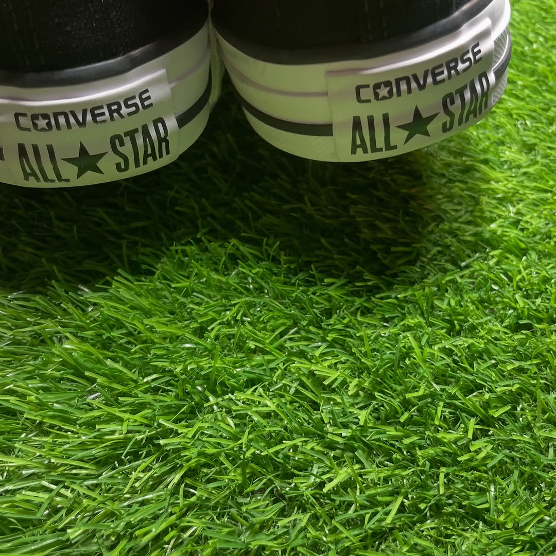 Black Converse Low Top(40  /8.5)