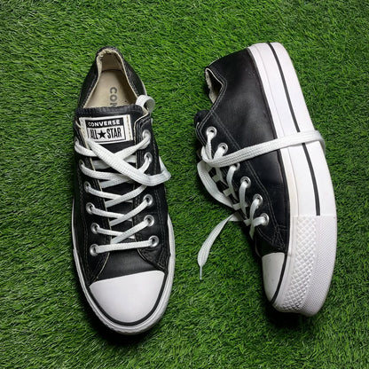 Black Converse Low Top (40 / 8.5)