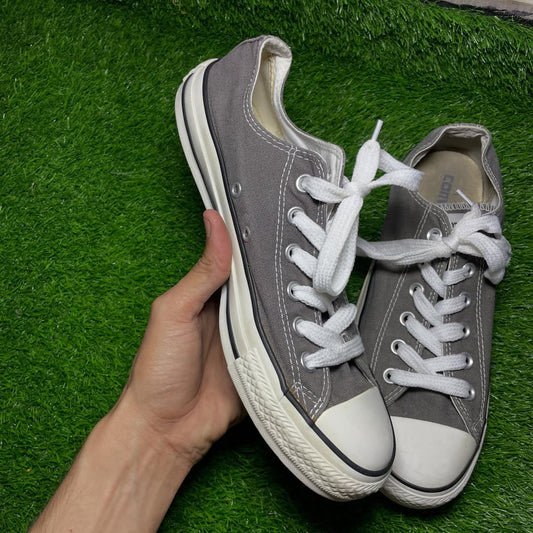 Gray Converse Low Top(Size 40 / 8.5)